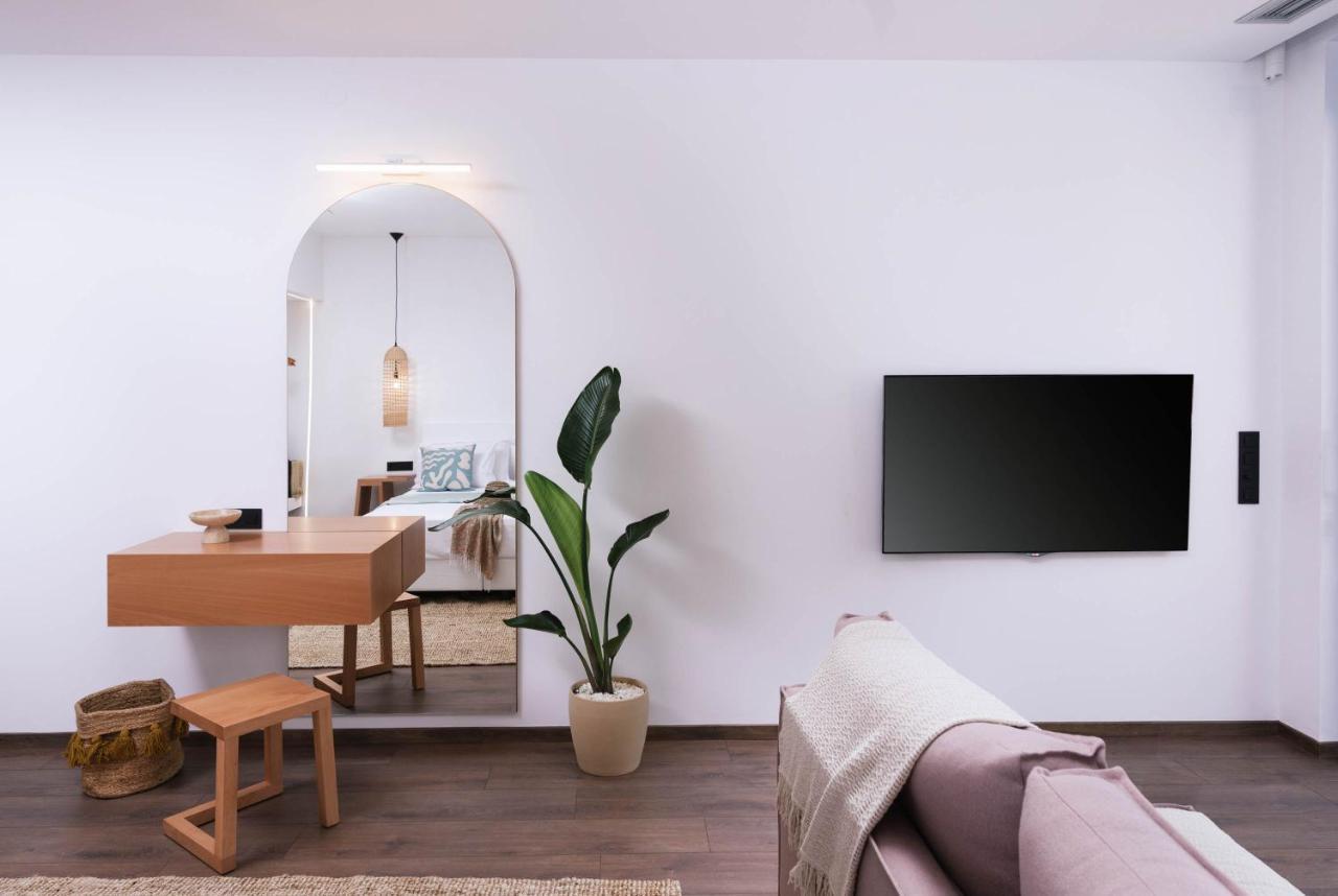 Suites De Luxe Katerina 코키노스 피르고스 외부 사진