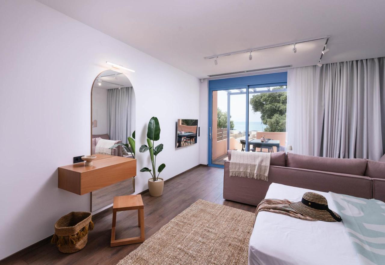 Suites De Luxe Katerina 코키노스 피르고스 외부 사진